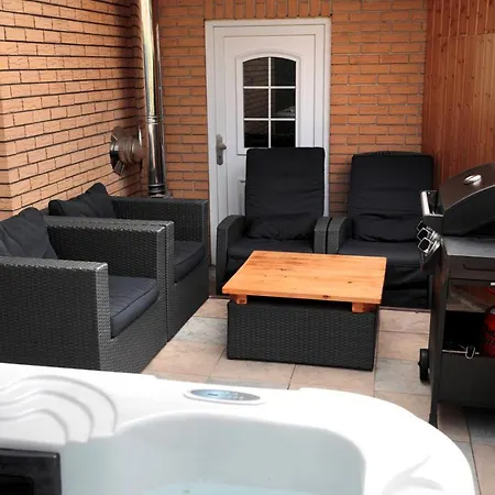 Goldhouse - Sauna, Whirlpool, Switch, Darts & Mehr Villa