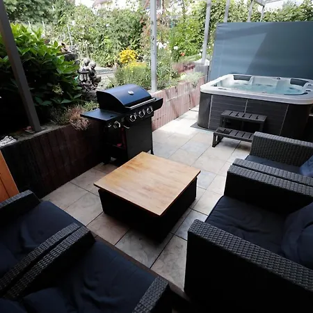 Goldhouse - Sauna, Whirlpool, Switch, Darts & Mehr Villa Andernach