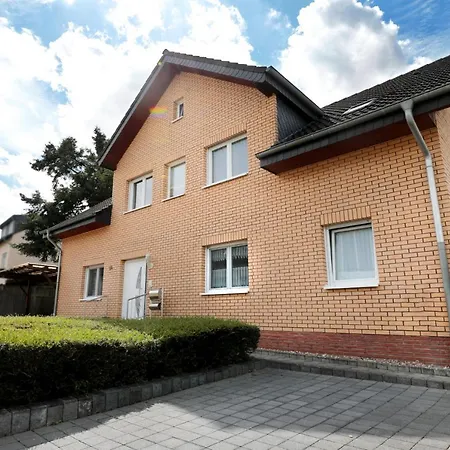 Goldhouse - Sauna, Whirlpool, Switch, Darts & Mehr