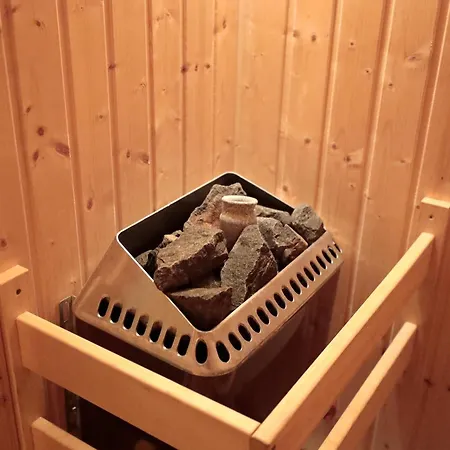 Goldhouse - Sauna, Whirlpool, Switch, Darts & Mehr